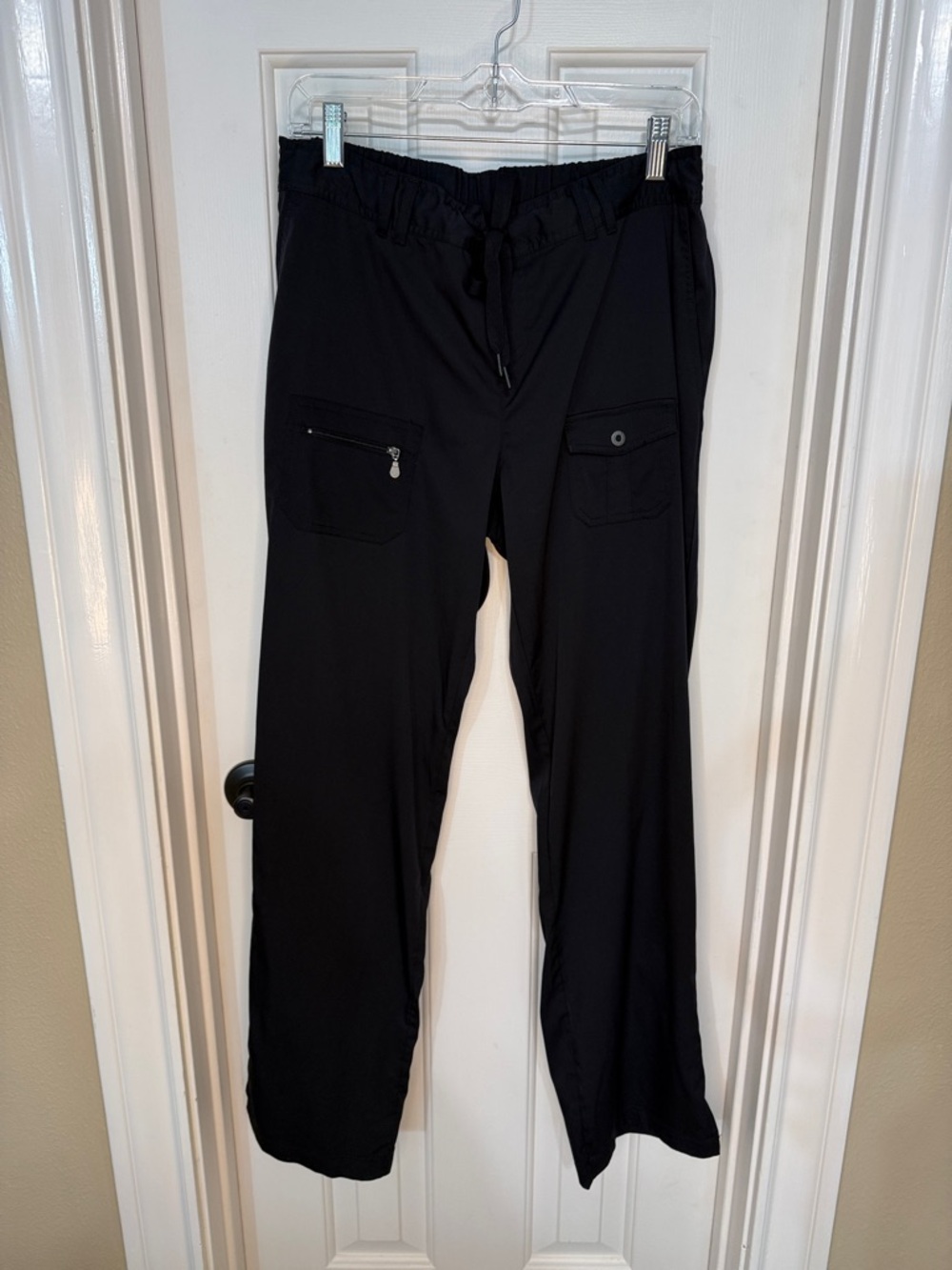ADAR Black Women's Scrub Set - Top & Pants - Picture 5 of 12